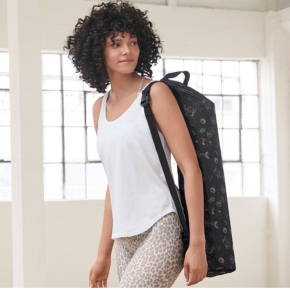 NEW JOHNNY WAS Calme Yoga Mat & Carrying Bag Set - Picture 3 of 8